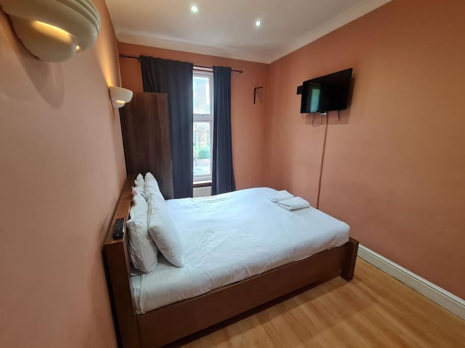 Cute One Bedroom Apartment Лондон Екстериор снимка